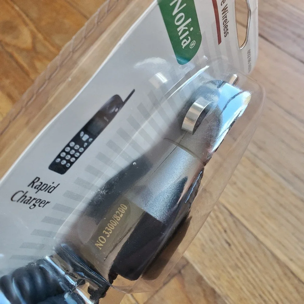 Creative wireless Nokia rapid charger new in‎ packaging vintage